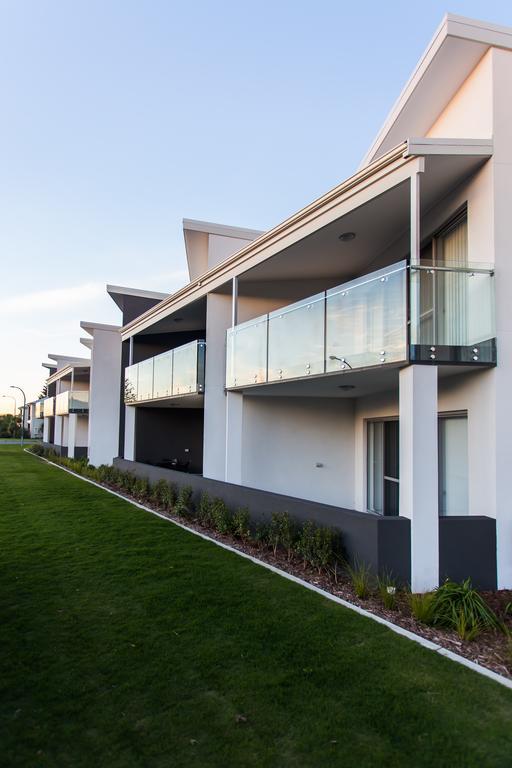 Reflections By Rockingham Apartments Exterior foto